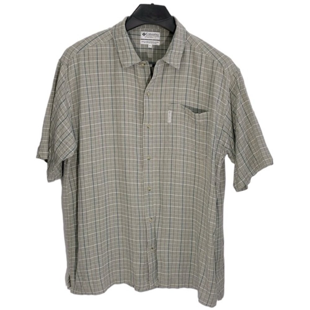 Columbia men’s XL grey, blue and white plaid cotton button‎ up camp shirt.